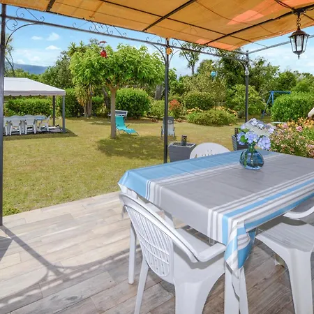 4 Bedroom Gorgeous In Сasa de vacaciones