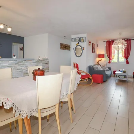 4 Bedroom Gorgeous In Сasa de vacaciones *